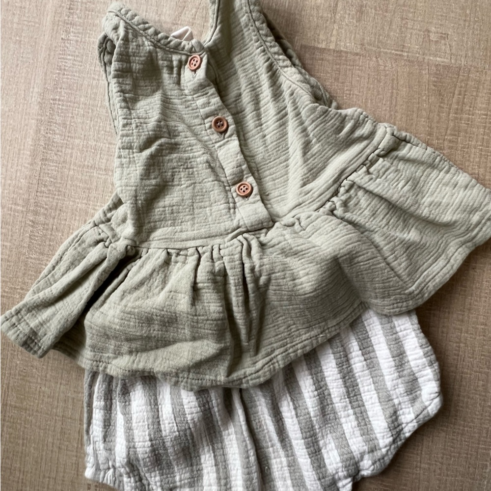 Sage green summer set